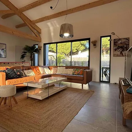 Сasa de vacaciones Maison Contemporaine Avec Piscine Privee A - Fr-1-246a-243